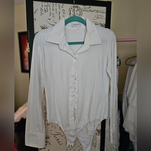 Soft Surroundings Classic White Bodysuit - Picture 1 of 6